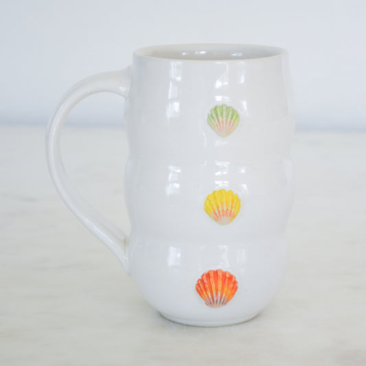 Sunrise Shell Curvy Mug no.1