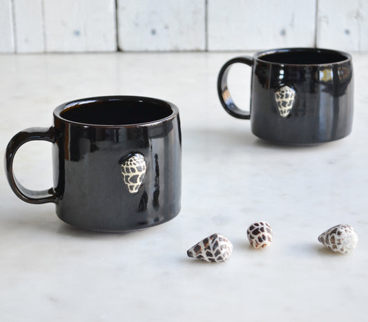 MTO Hebrew Cone Mug Black